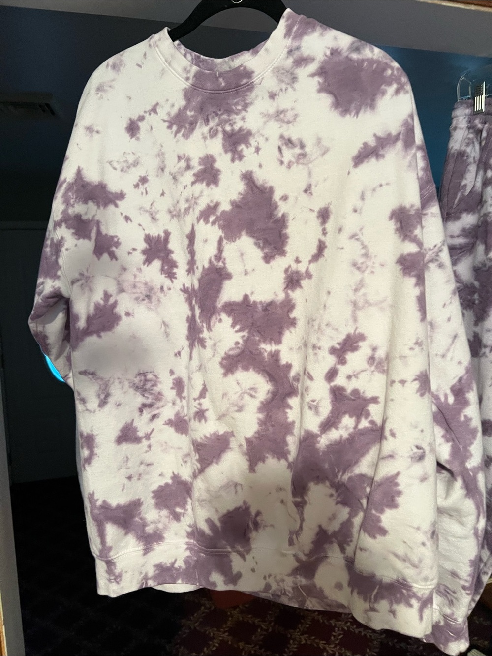 Tie-Dye Crewneck Sweater - White & Light Purple